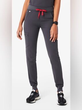 Figs Zamora Jogger Scrub Pants in Charcoal